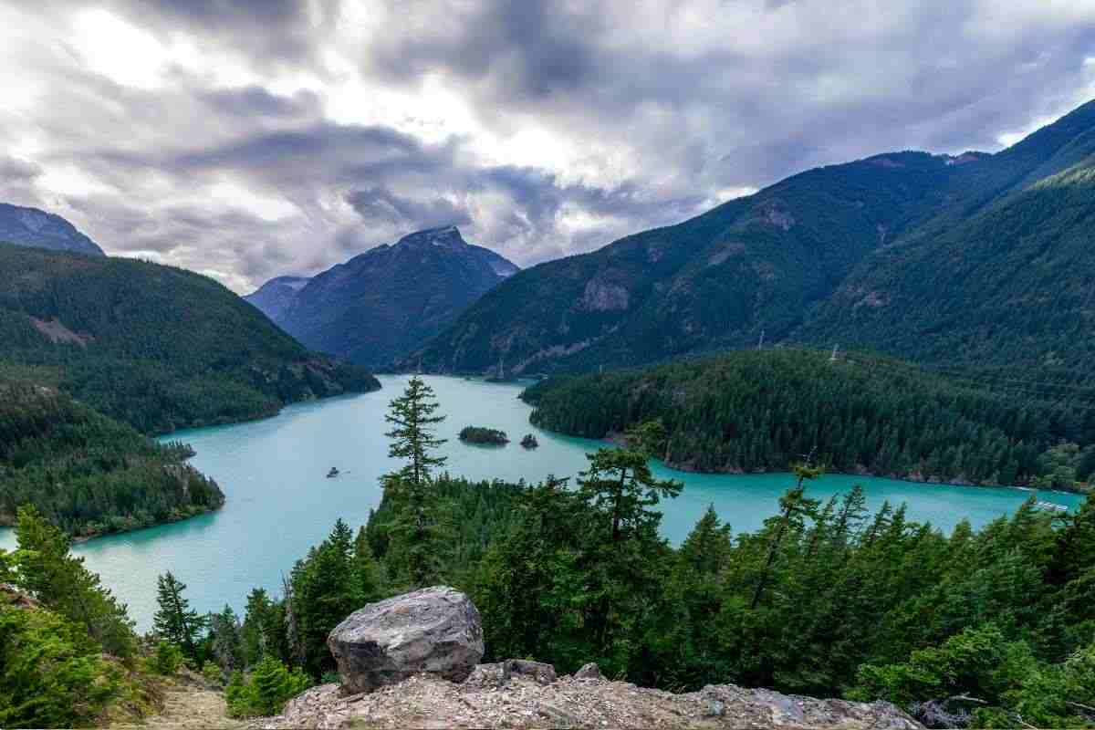 Dieci laghi di montagna perfetti per fare il bagno