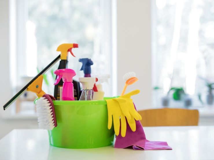 7 oggetti pulizie da avere in casa