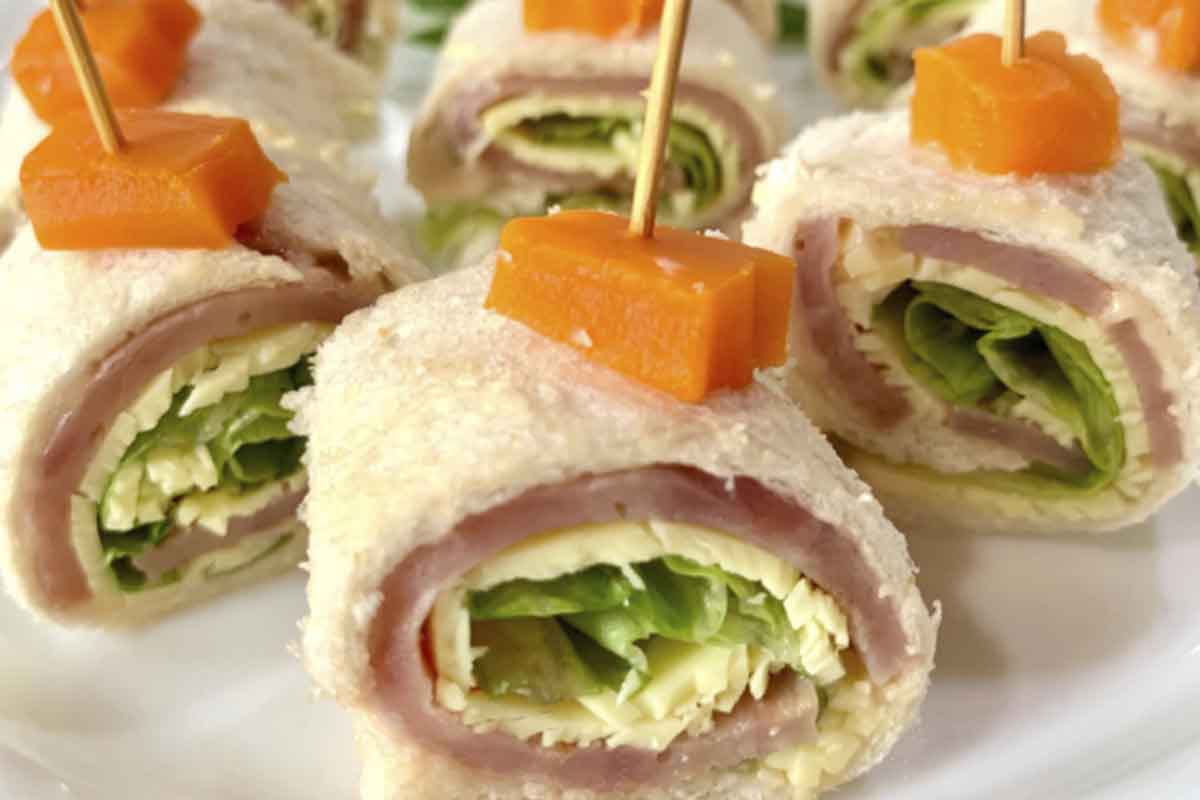 Involtini aperitivo ricetta con prosciutto