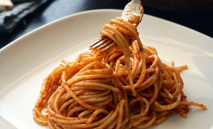 La ricetta degli spaghetti al pomodoro